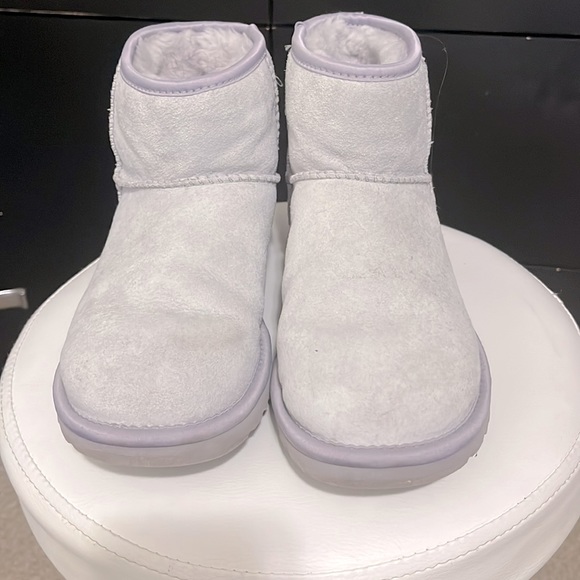 Ugg boots, Swarovski crystal bows size 6 - Picture 2 of 3